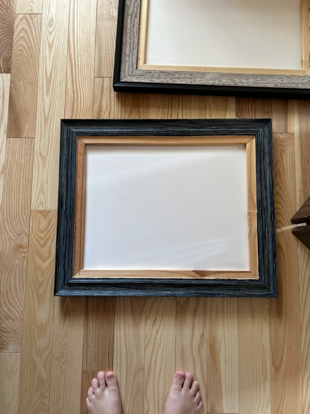 Two Picture Frames - photo 3