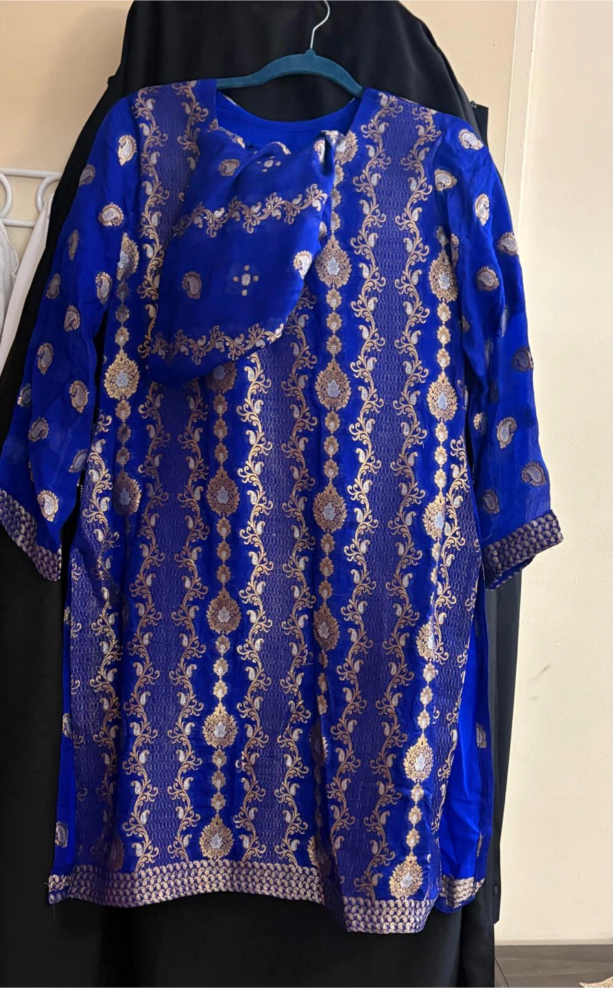 Women's Shalwar Kameez Set - photo 4