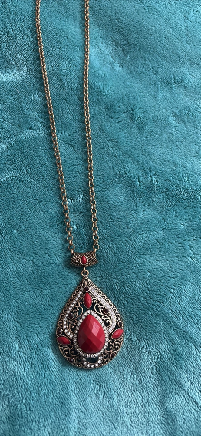 Antique Style Pendant Necklace with Red Stone