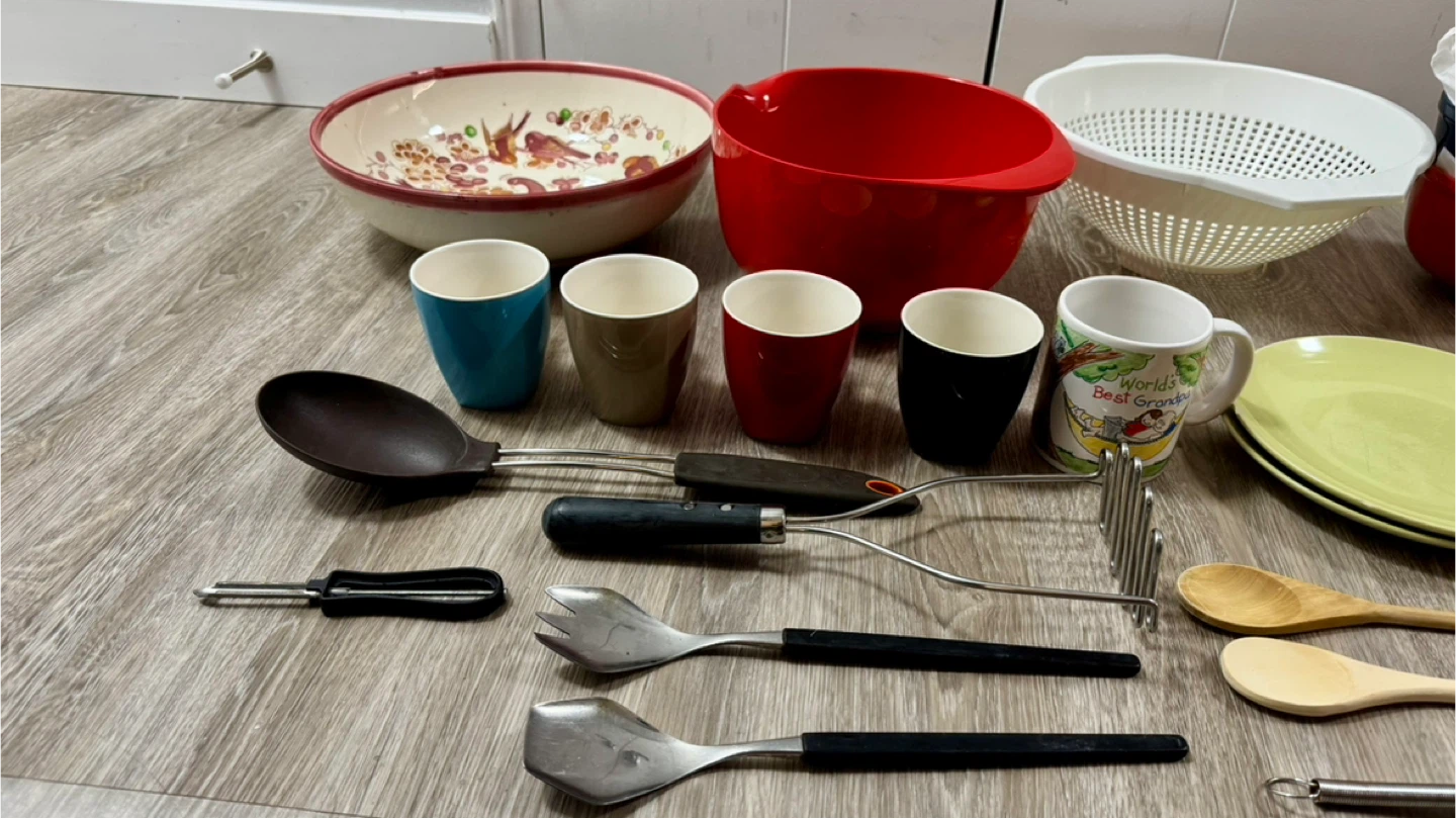 Bulky Kitchen Appliances and Utensils - photo 3