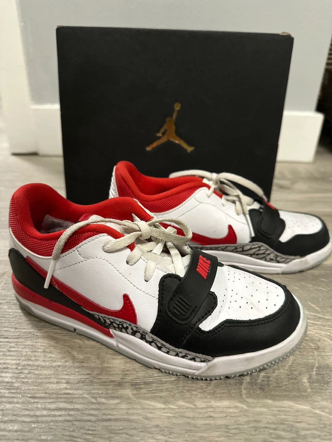 Jordan Legacy 312 Low PS Shoes White/Red/Black Size 2Y