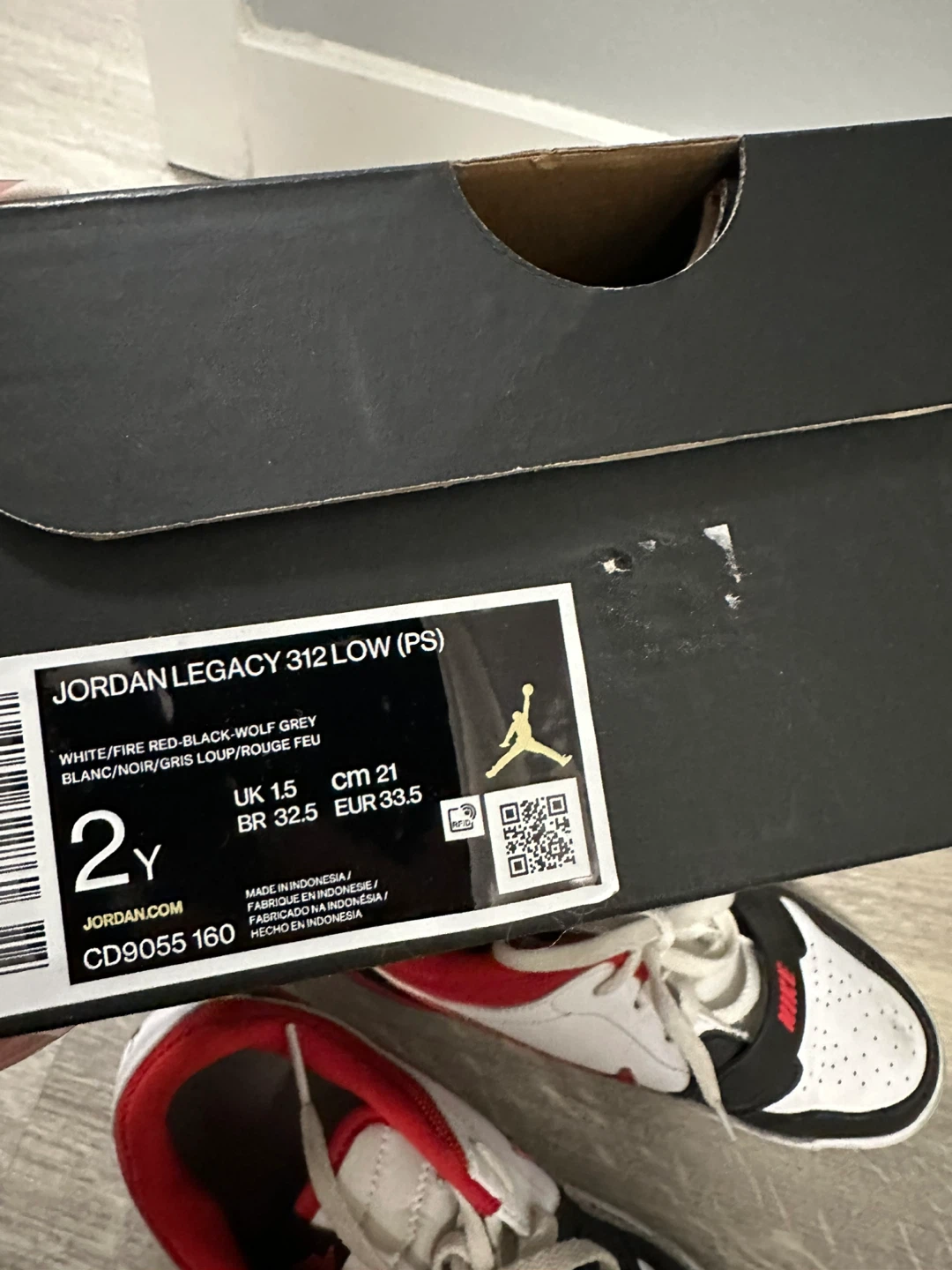 Jordan Legacy 312 Low PS Shoes White/Red/Black Size 2Y - photo 3