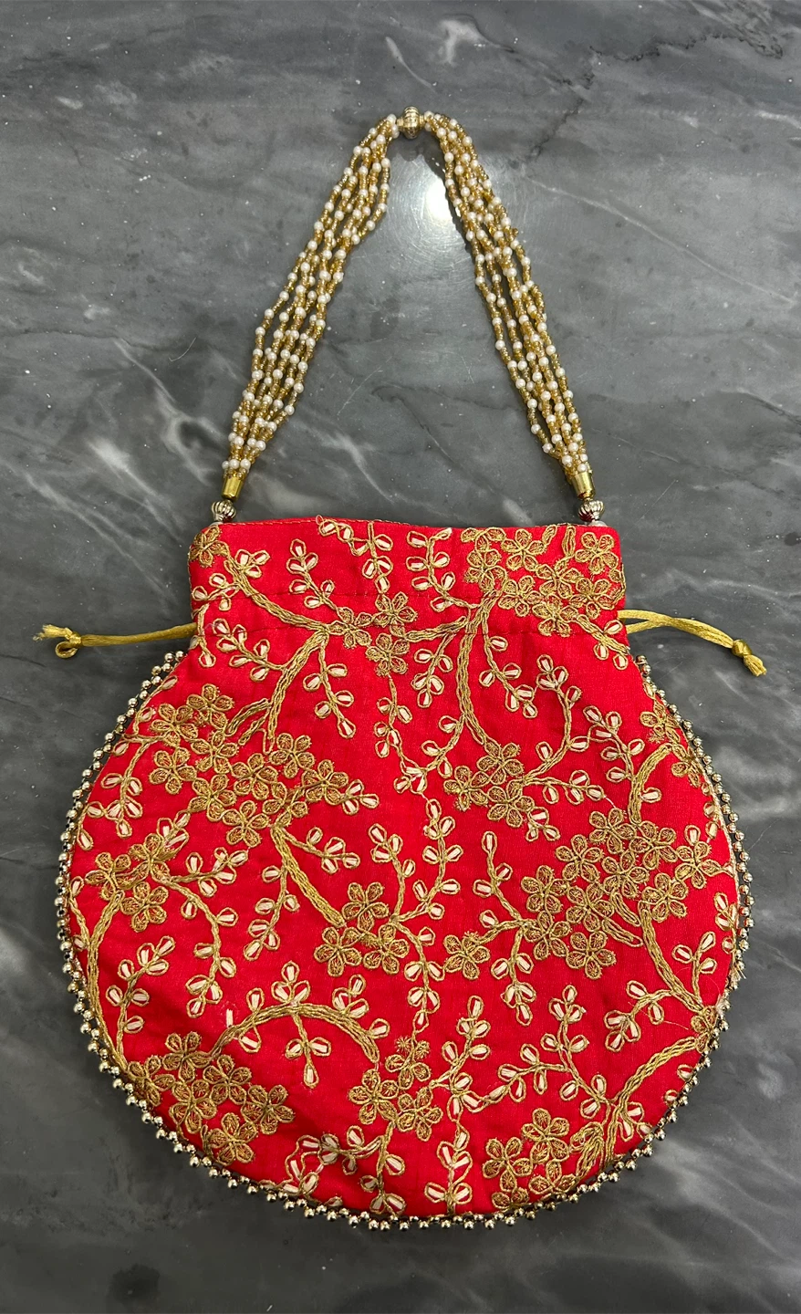 🥕 Brand new Embroided Potli Bag