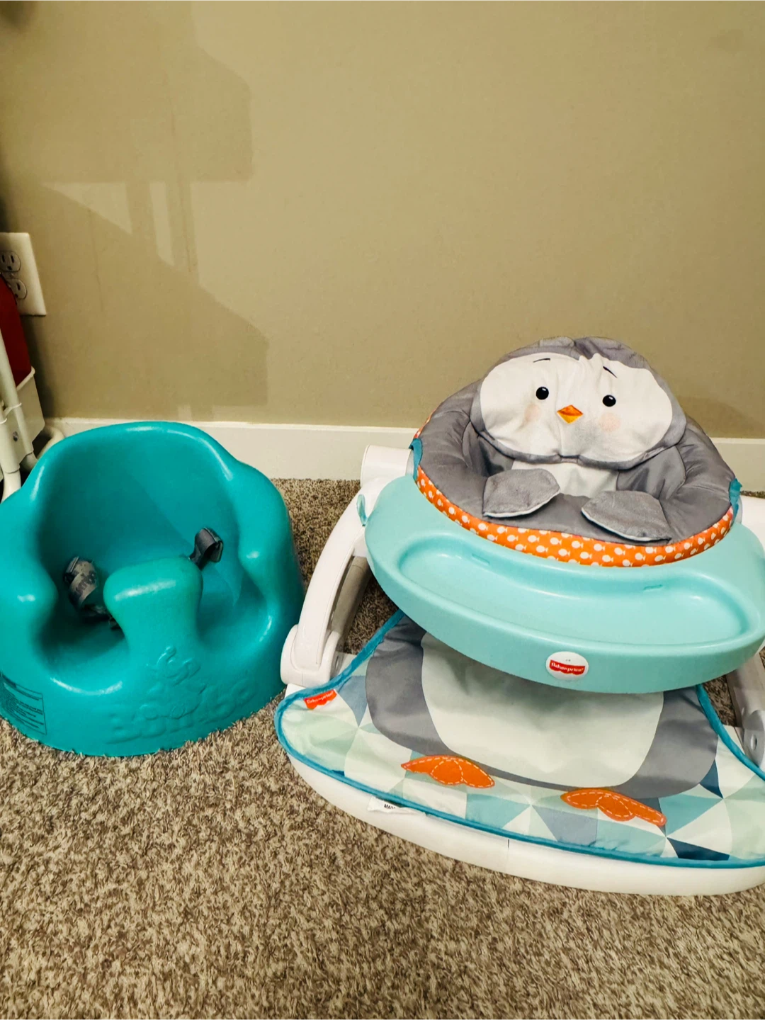 Fisher-Price Portable Chai & Bumbo Seat