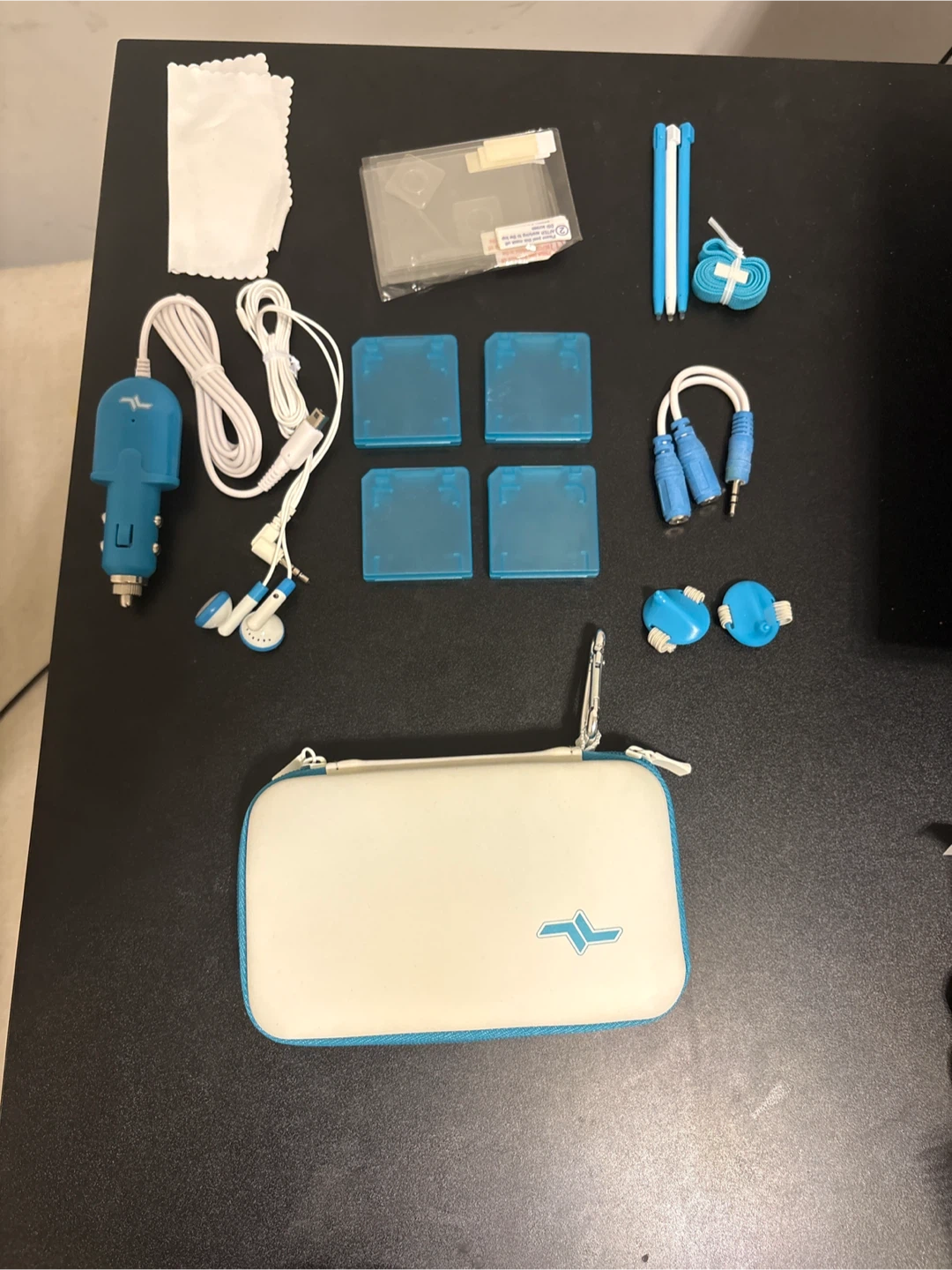 Official Nintendo 3ds Portable Electronic Accessory Kit - photo 2