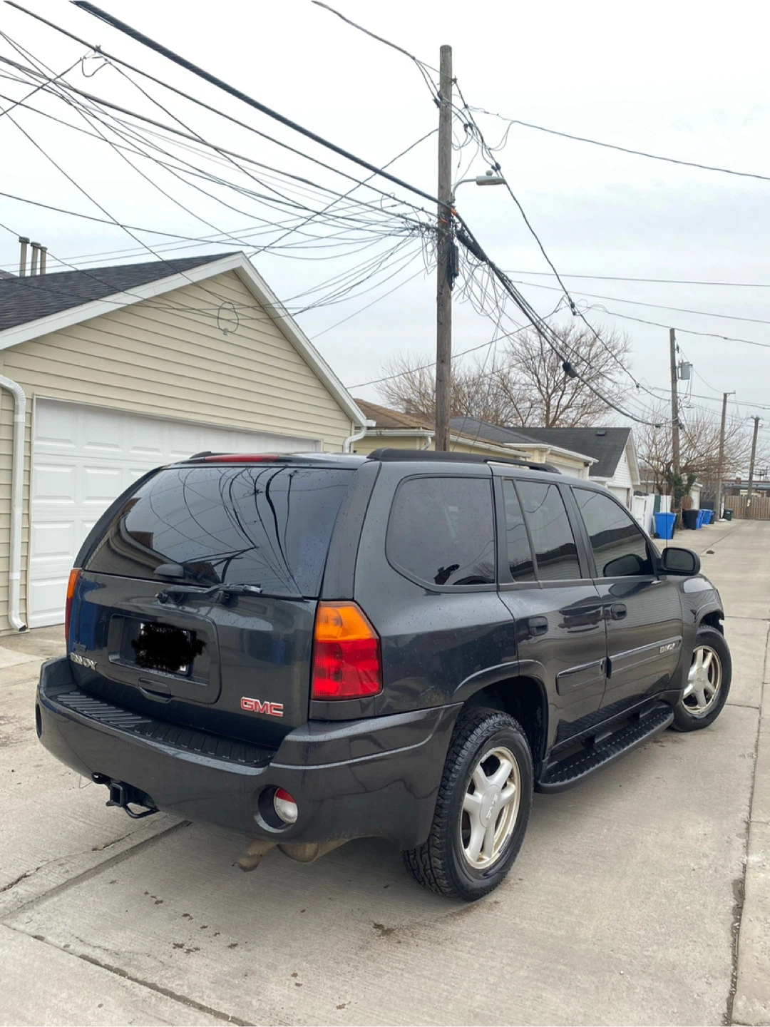 2005 GMC Envoy SUV - photo 2