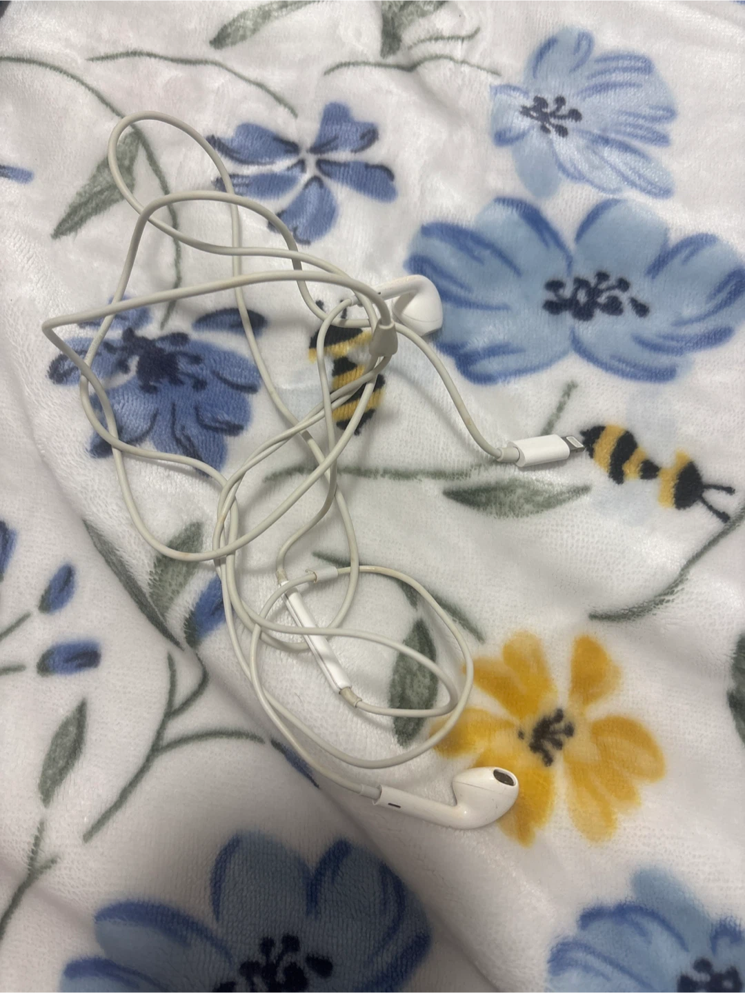Apple EarPods with Lightning Connector