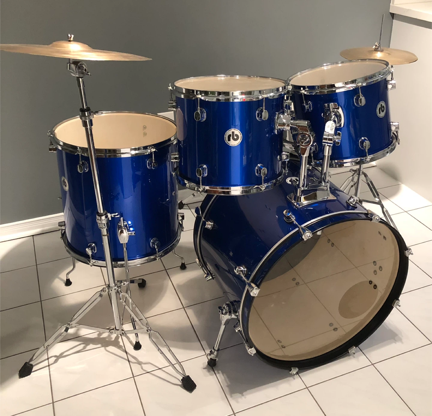 Full drum set + hardware