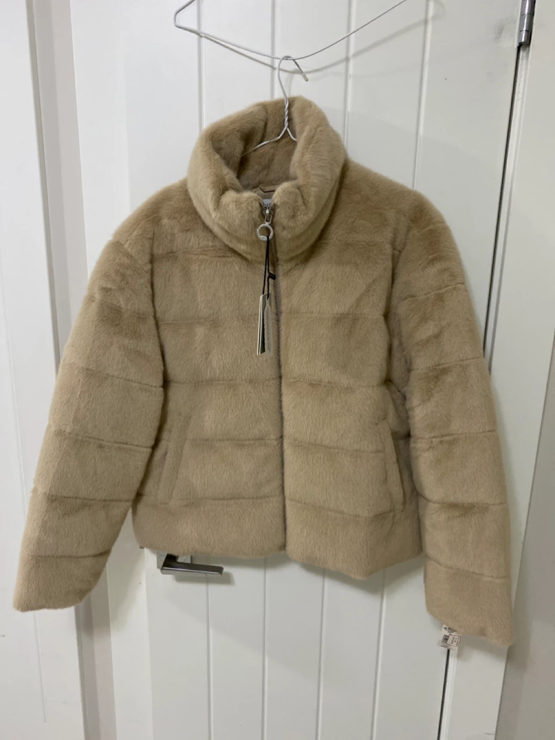 NEW - NOIZE Bayla Baie Faux Fur Puffer Jacket