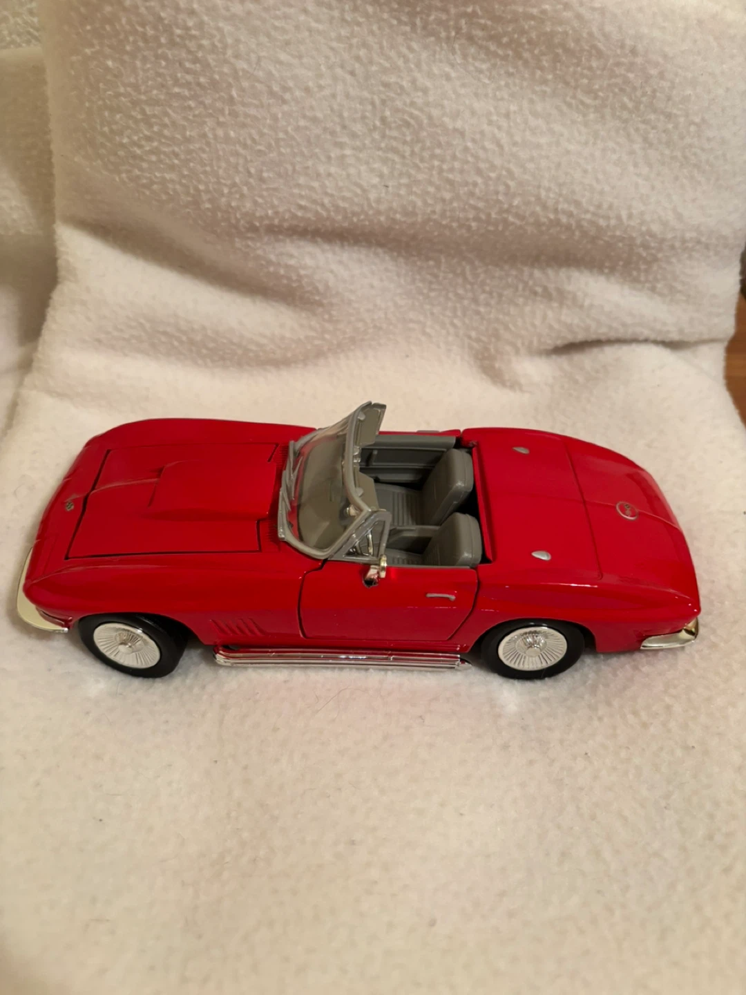 1967 Corvette Diecast Toy Car - Red - photo 2