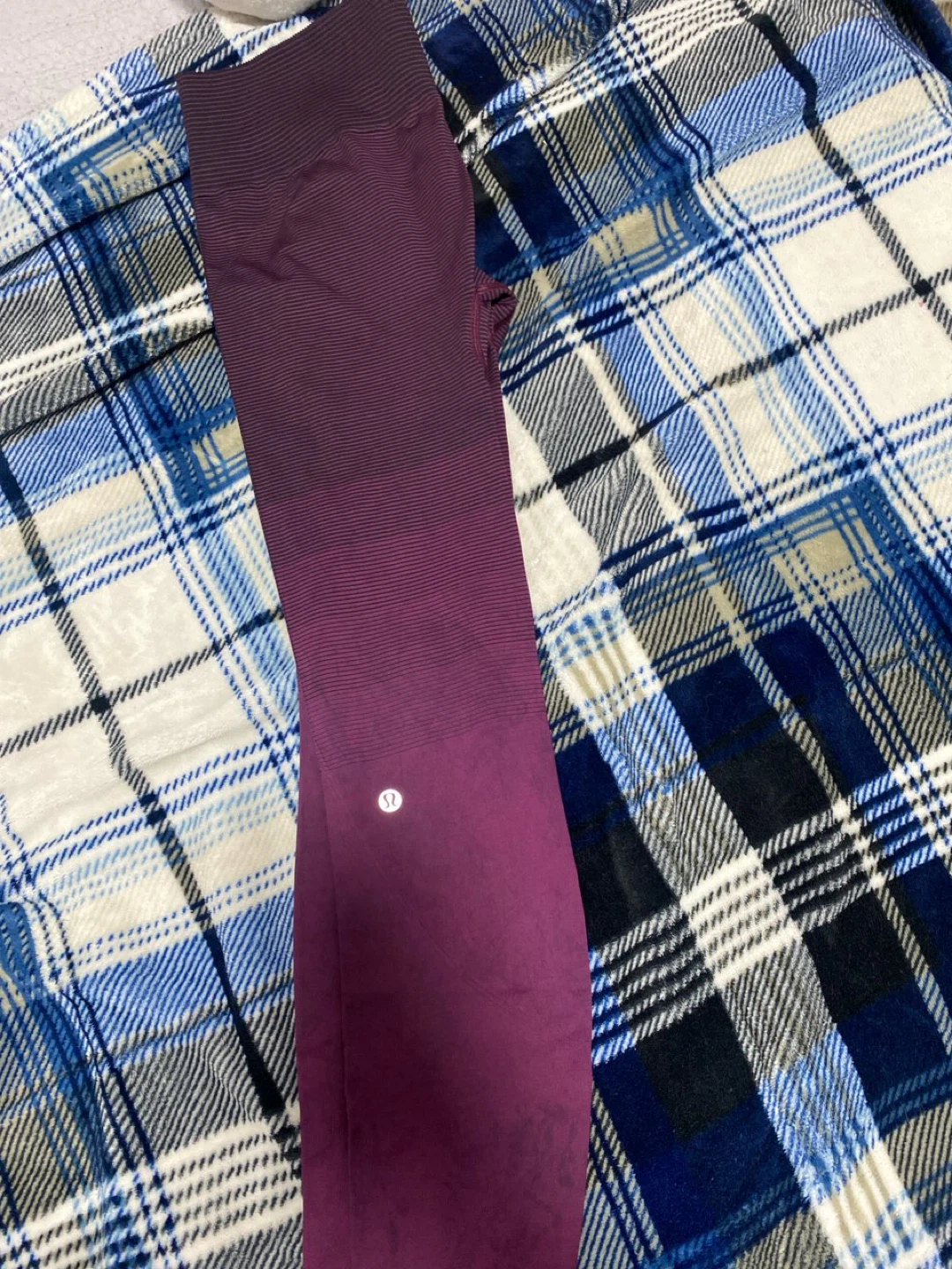 Lululemon leggings size 6 - photo 3