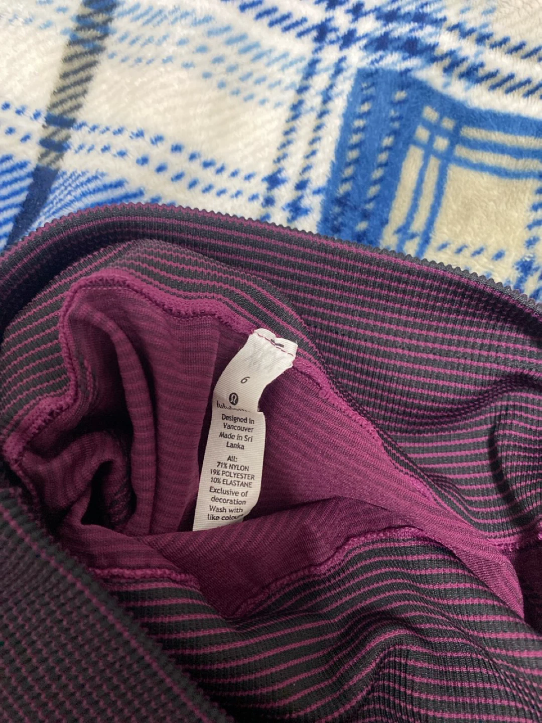 Lululemon leggings size 6