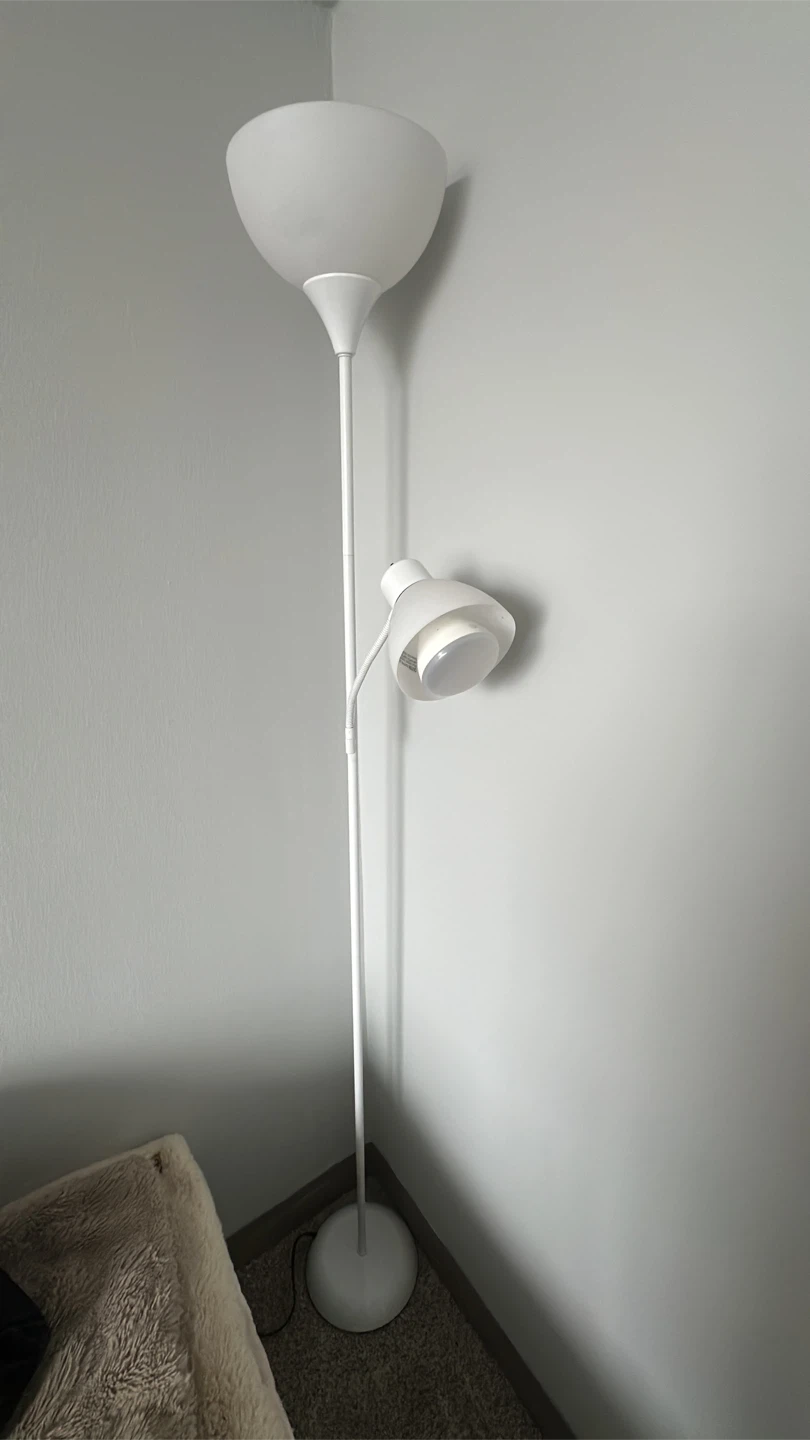 Bedroom lamp with bulbs