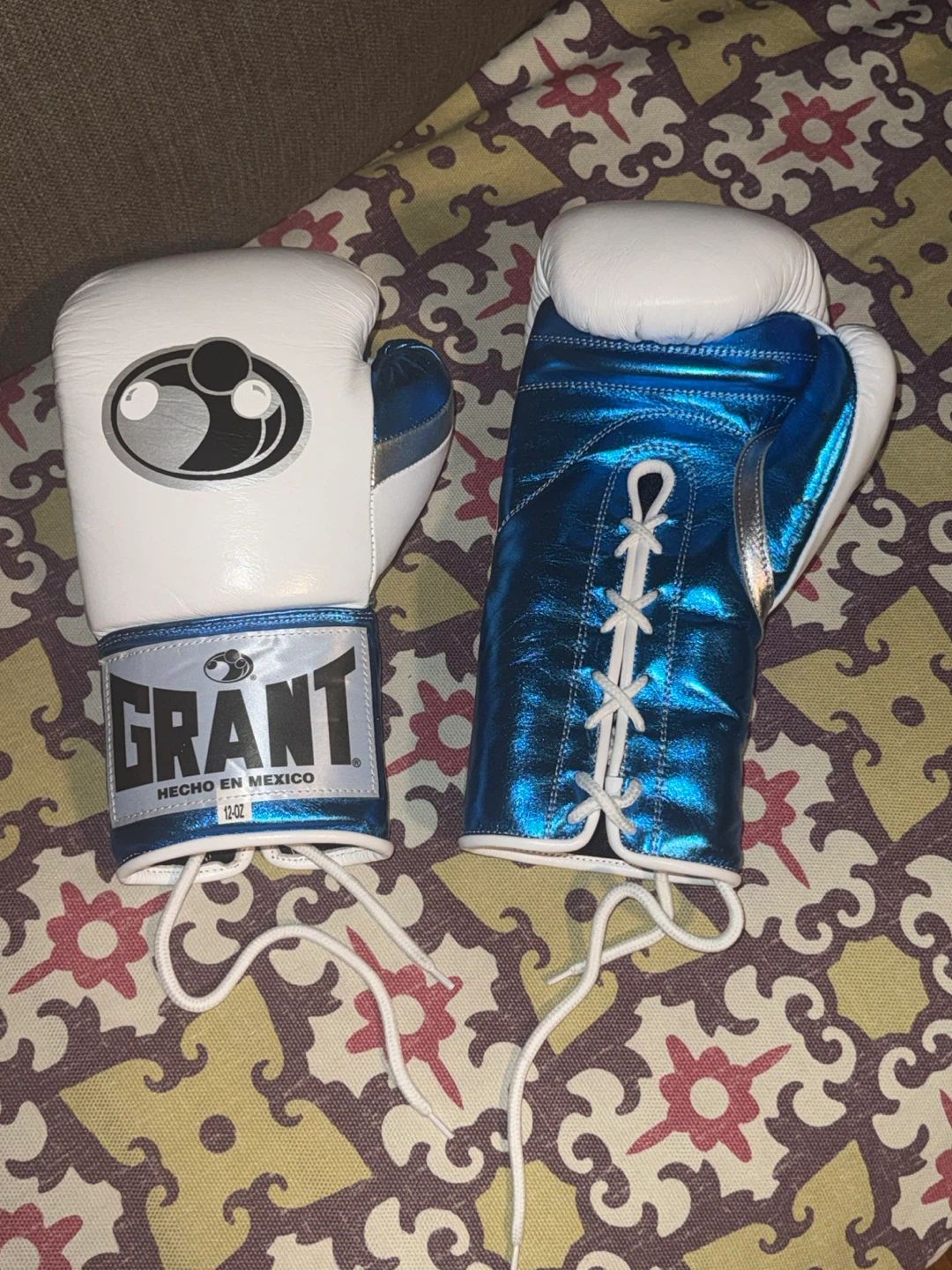 *RARE* Grant Boxing Gloves 12oz - Blue/White