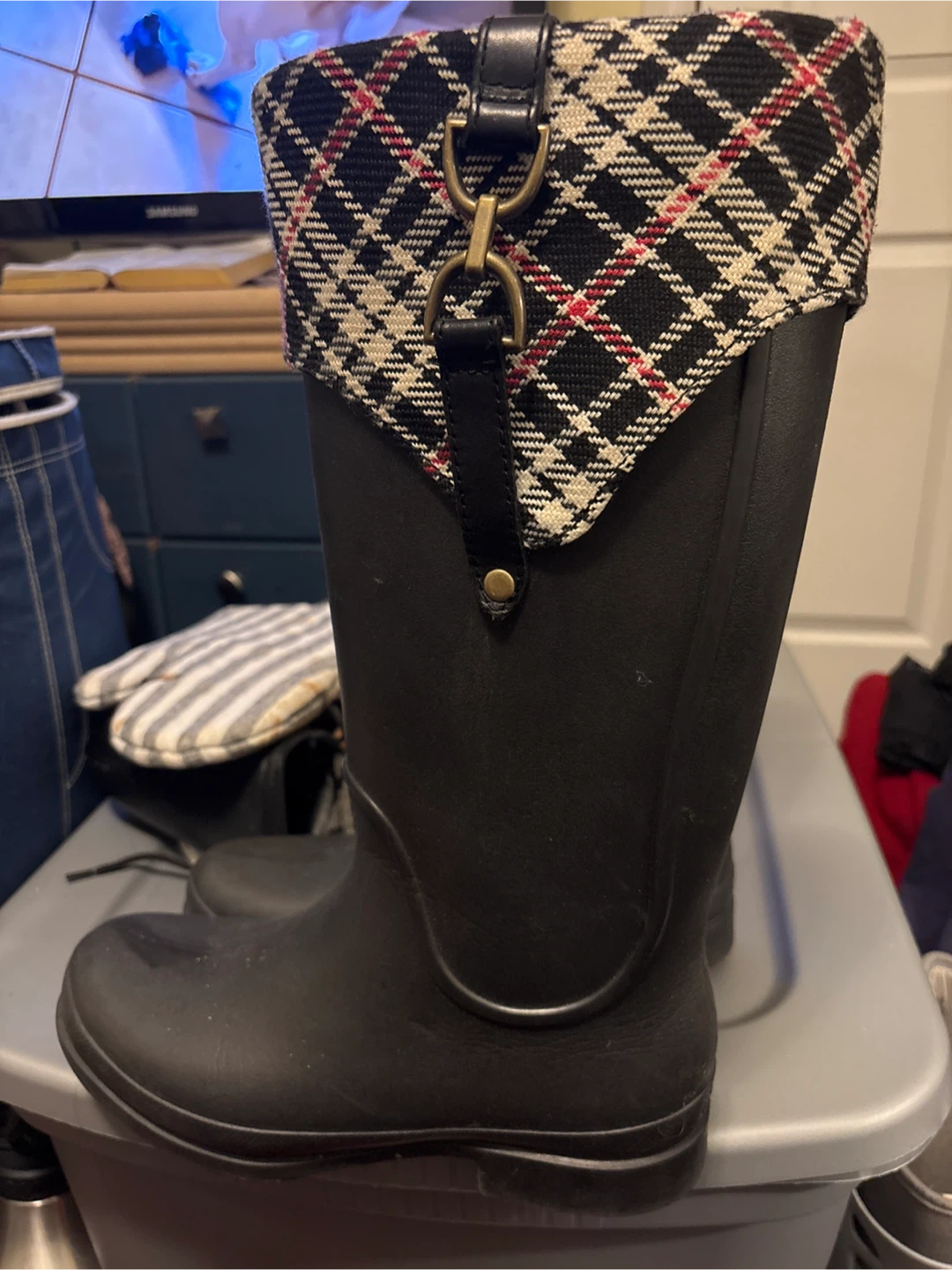 Crocs Women's Black Plaid Rain Boots Size 10 - photo 4