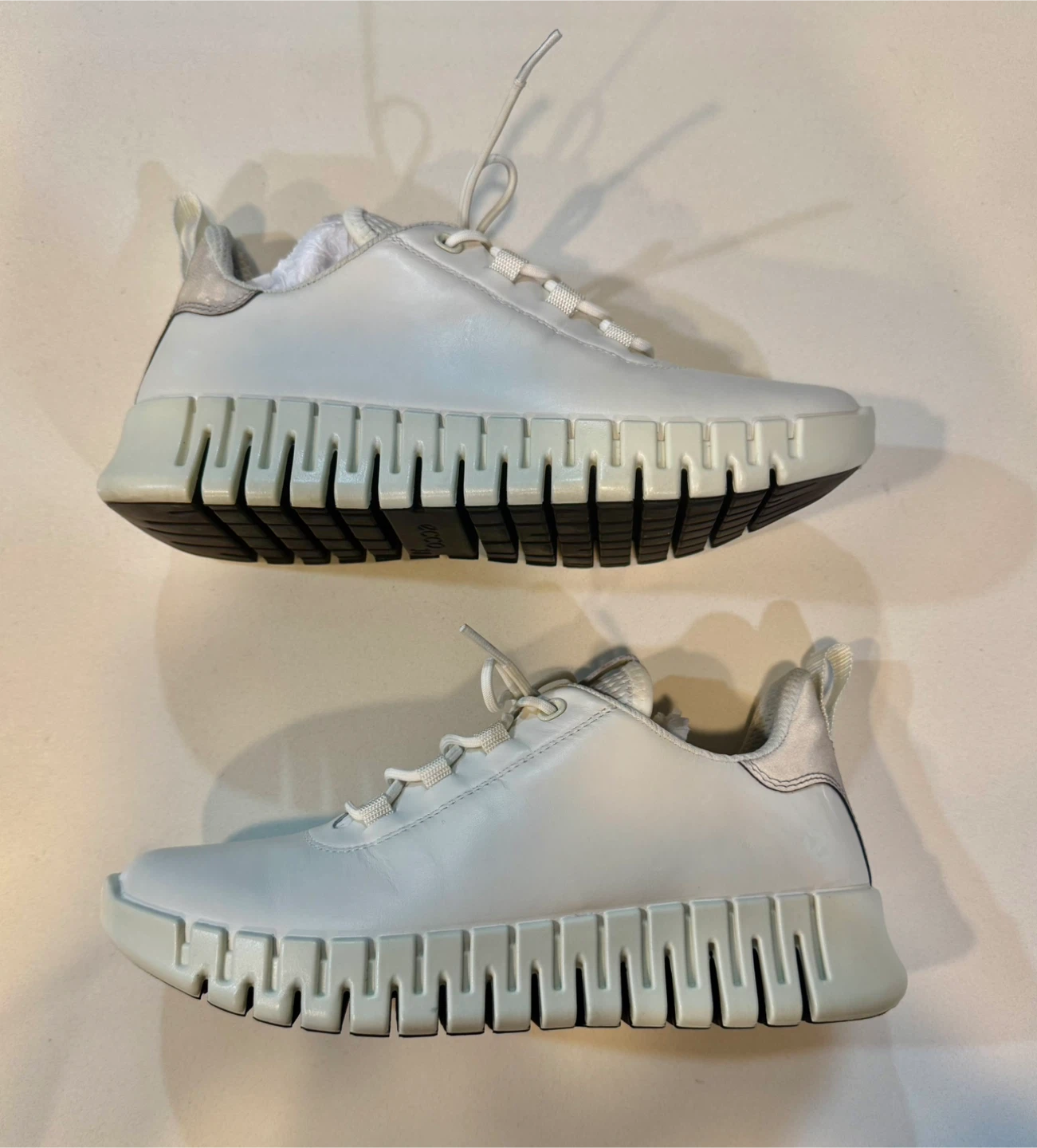 Ecco Ladies Sneakers_White_Size US 7.5/UK 5.5_NWT