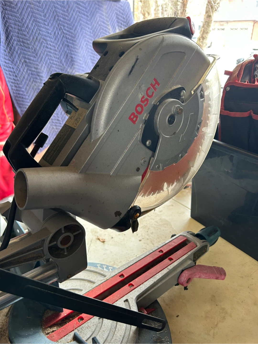 Bosch 4405 10" Slide Miter Saw - photo 2