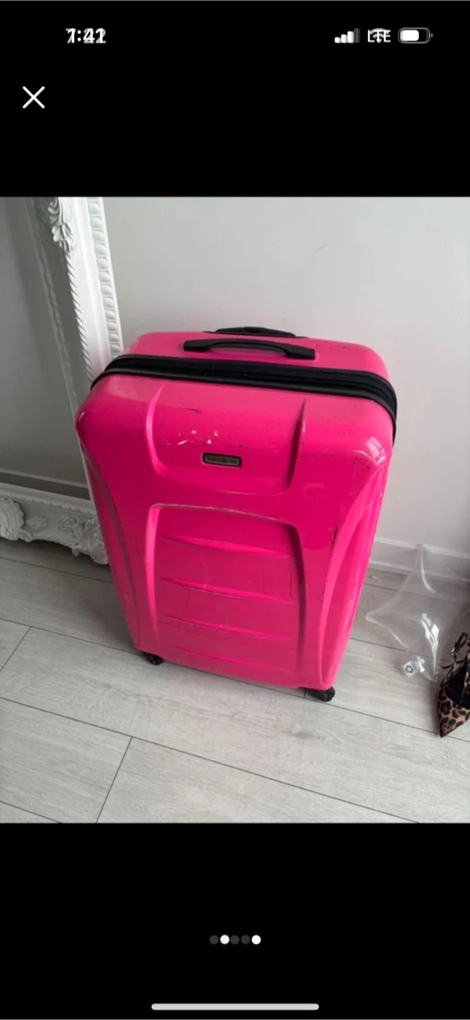 Bright Pink Hard Shell Suitcase - photo 2