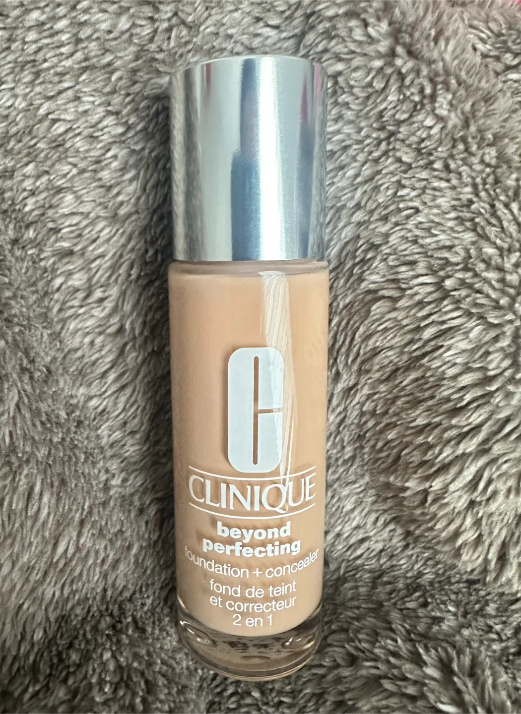 Clinique Foundation + Concealer: CN 28 Ivory