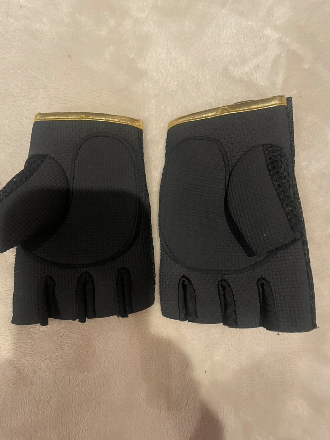 RBX - Reebok Black Fingerless Gloves with Gold Trim - photo 3