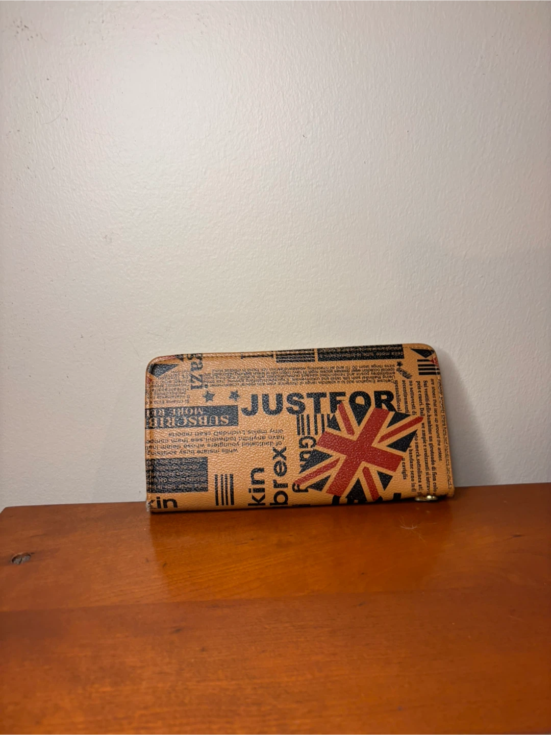 Union Jack Print Wallet – Lightly Used