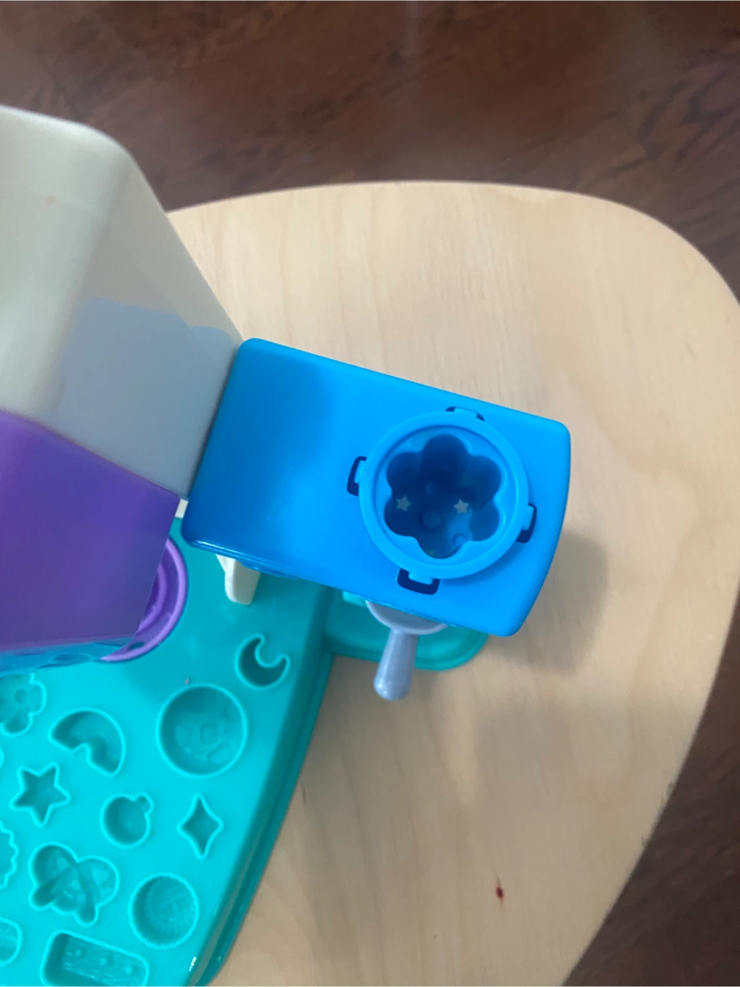 Play-Doh Swirl & Twirl Ice Cream Maker Playset - photo 4