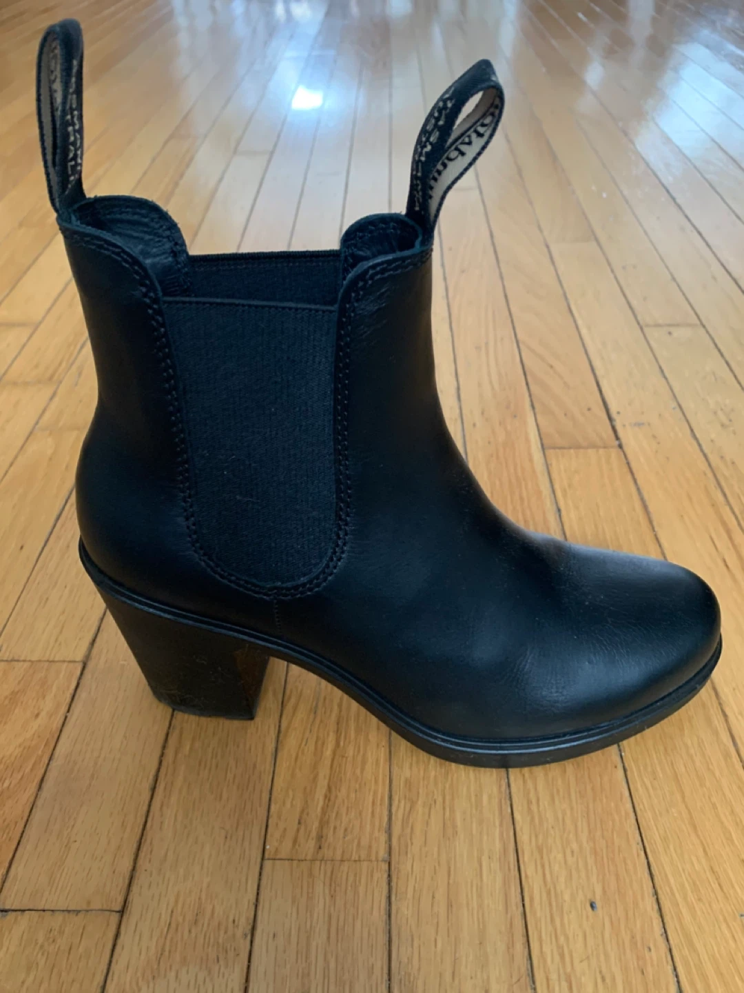 Blundstone Black Leather Heeled Chelsea Boots - photo 5