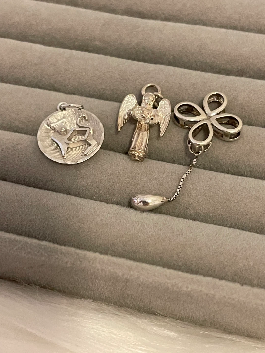 Three Sterling Silver Charms: Angel, Clover, and Horse - photo 5