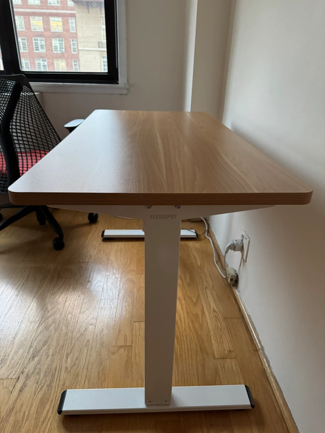 FlexiSpot Standing Desk - Light Wood Finish - photo 2
