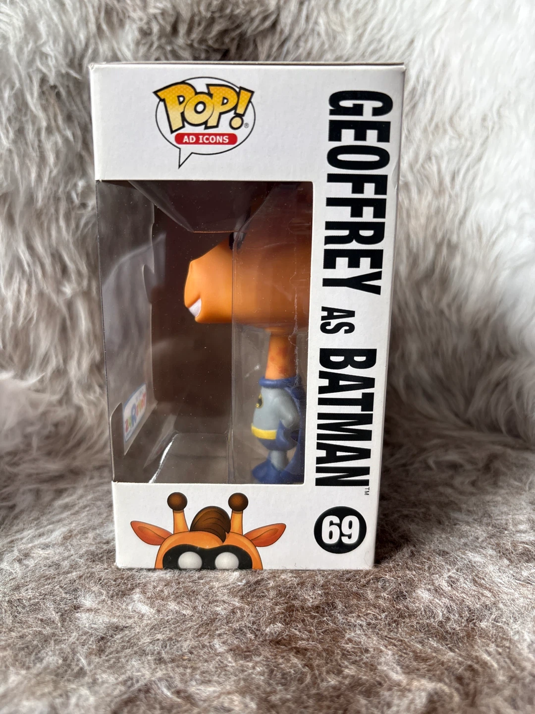 Funko Pop! Geoffrey as Batman #69 Toys R Us Exclusive - photo 2