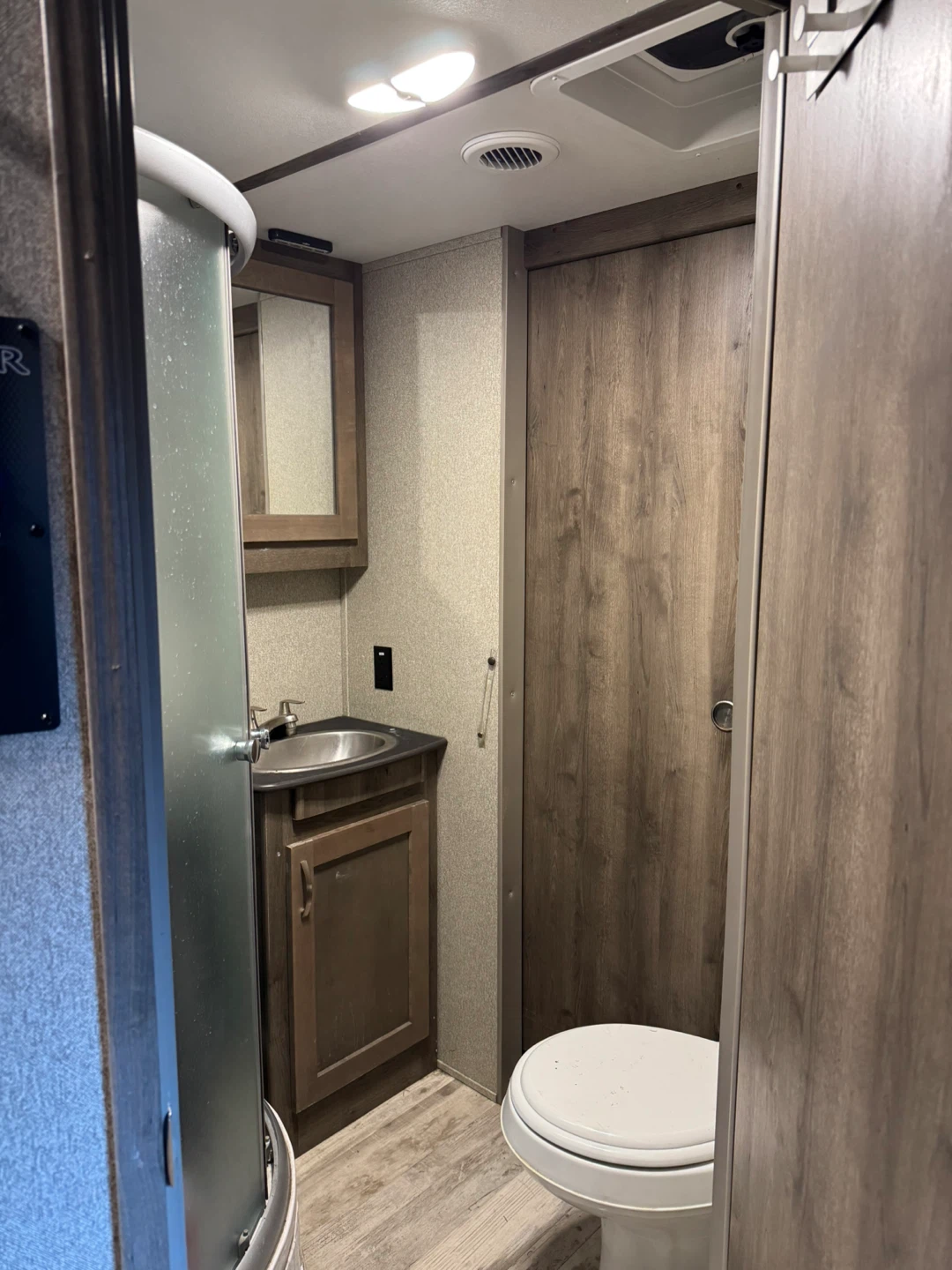 Keystone Sprinter Campfire 26RK Travel Trailer - photo 4