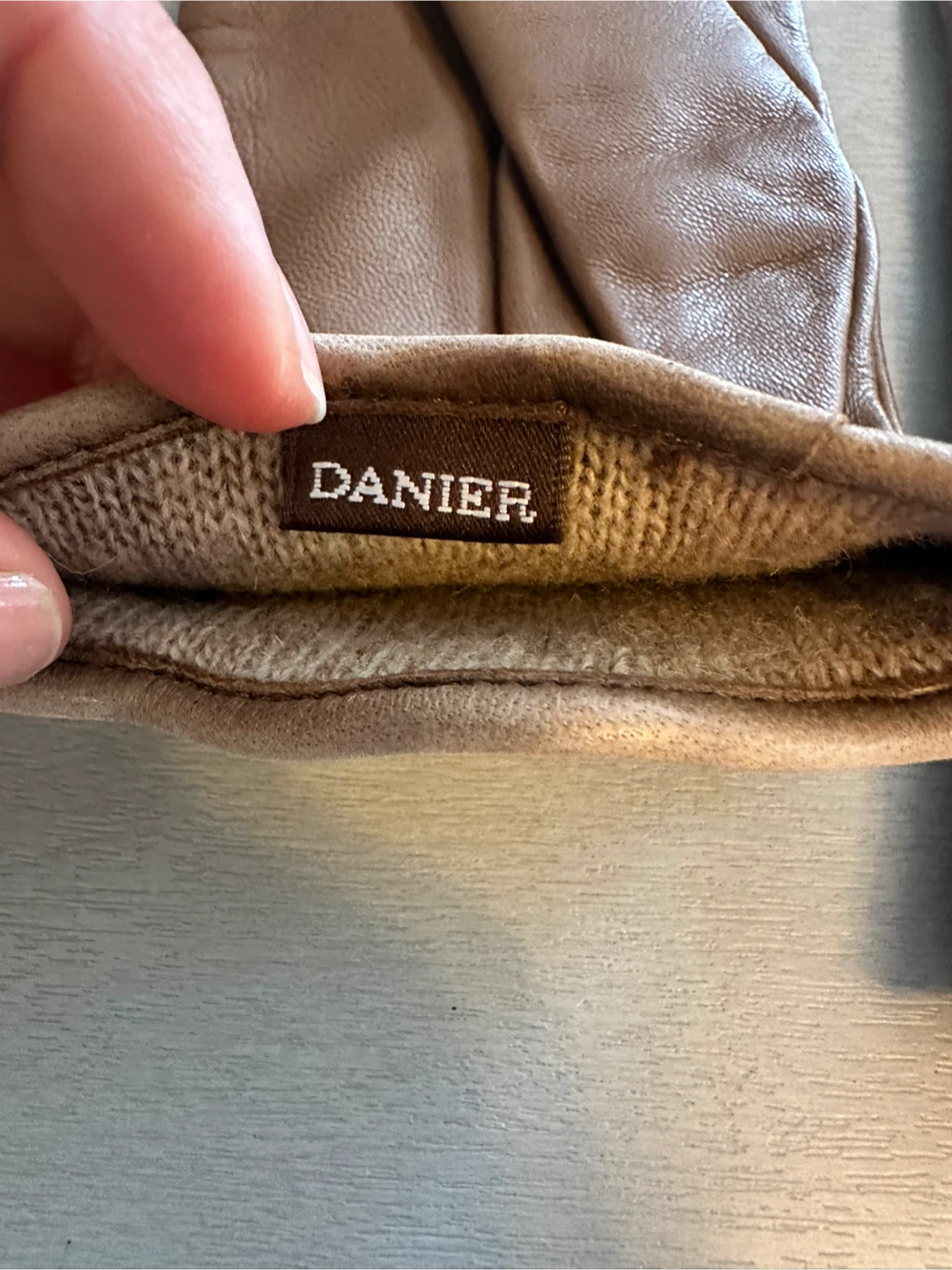 Danier Leather Gloves with Wool Lining - photo 4