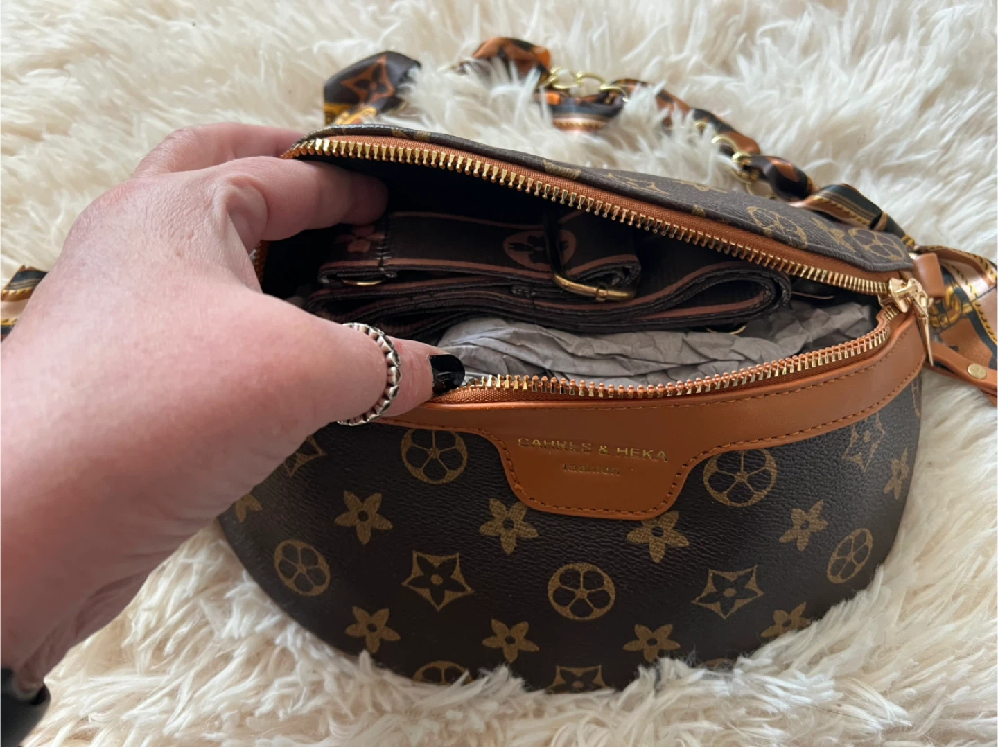 CARRES & HEKA Fashion Fanny Pack with Scarf Accent - photo 2