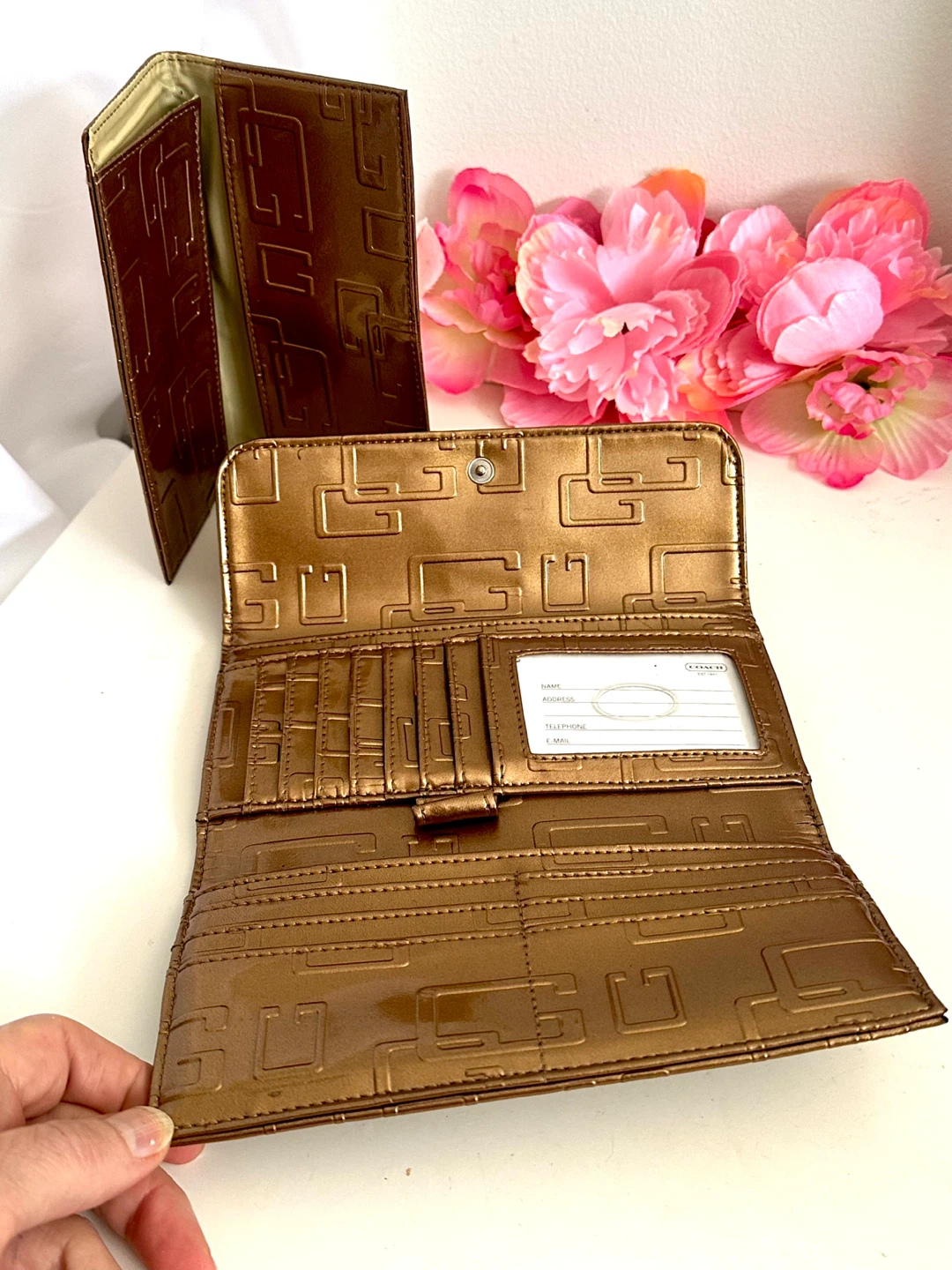 Guess Women's Brown Embossed Logo Wallet - photo 3