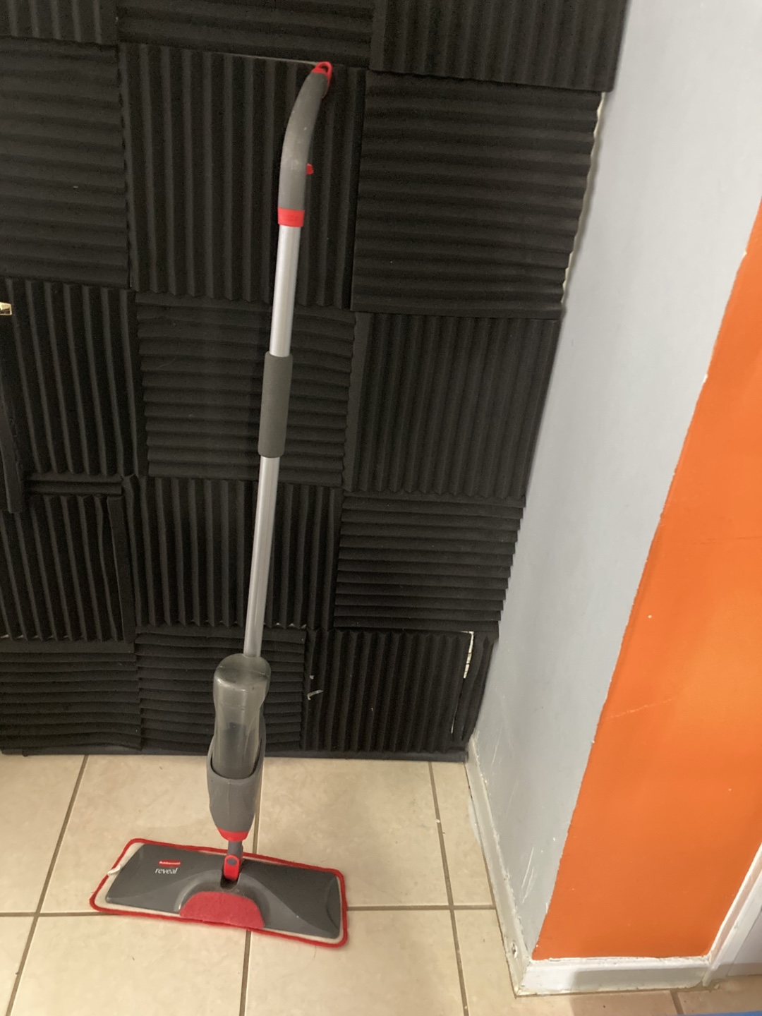 Rubbermaid Reveal Spray Mop