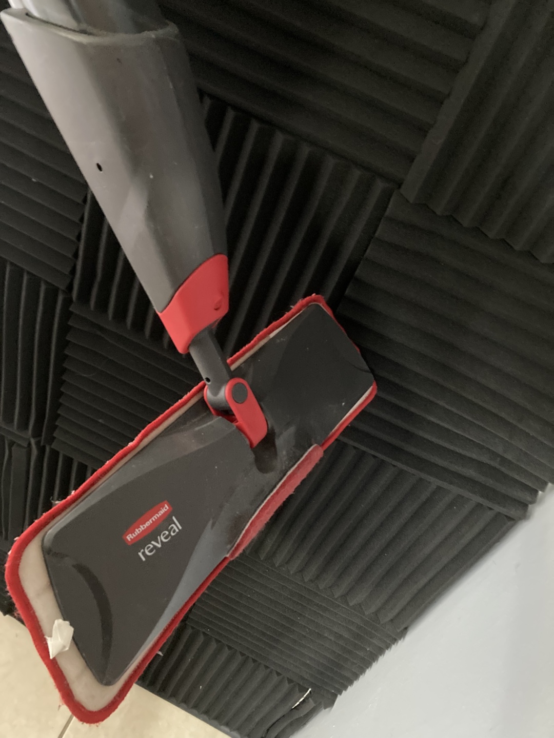 Rubbermaid Reveal Spray Mop - photo 3