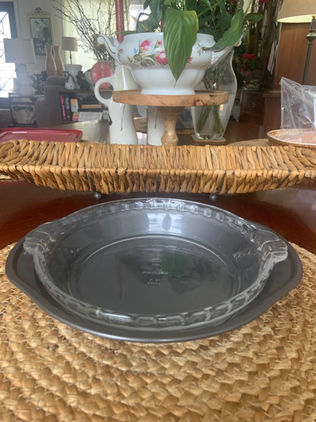 Wilton 9-inch Pie Plate Set+Scalloped Deep Pie Dish - photo 4