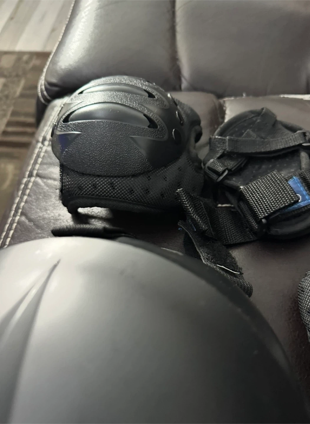Top Gear Black Helmet and Protective Gear Set - photo 5
