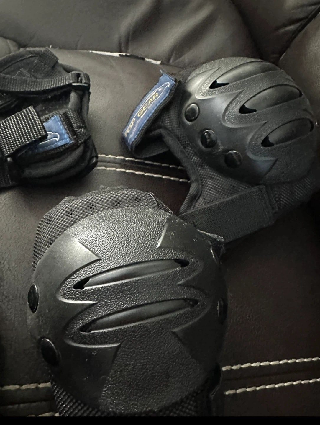 Top Gear Black Helmet and Protective Gear Set - photo 3