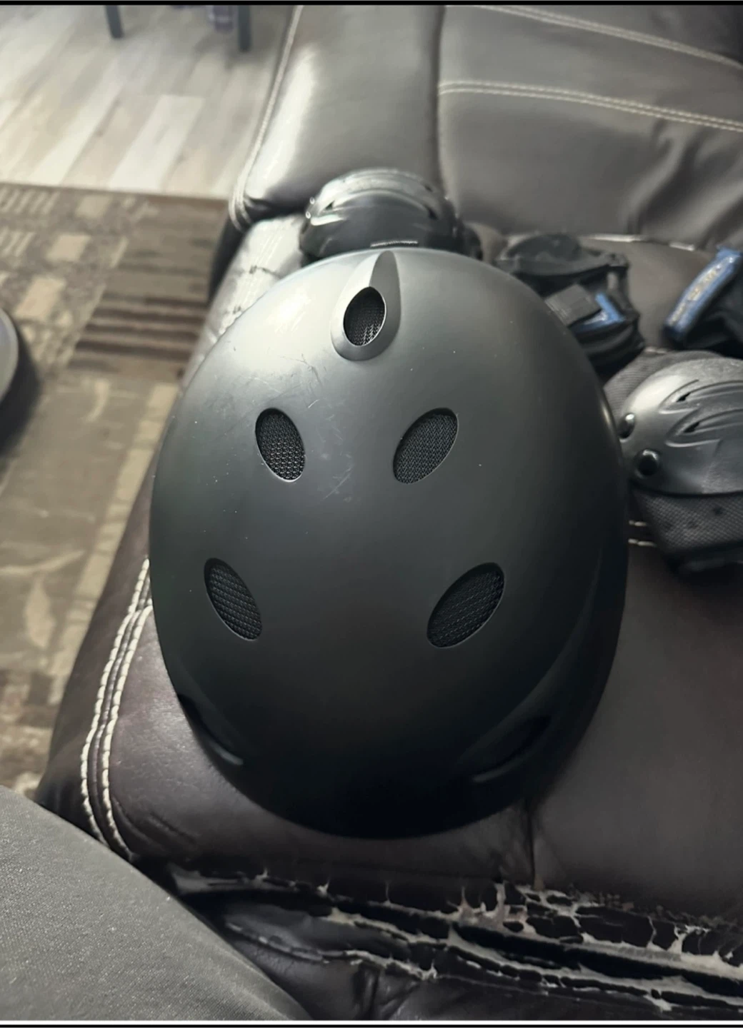 Top Gear Black Helmet and Protective Gear Set - photo 2
