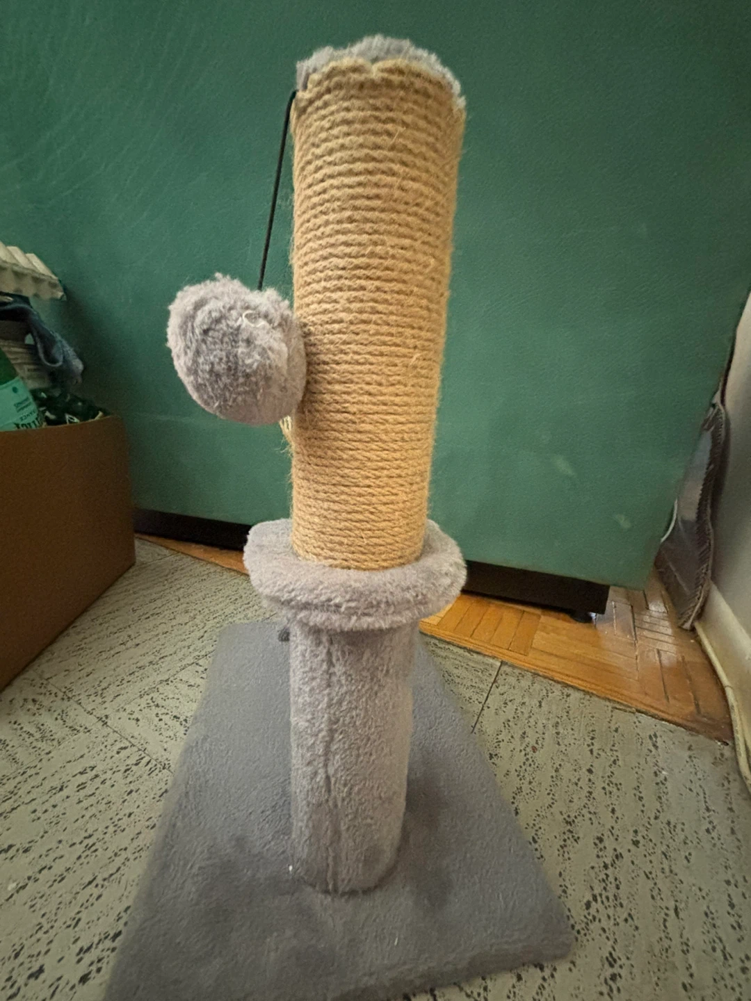 Cat Scratching Post - photo 5