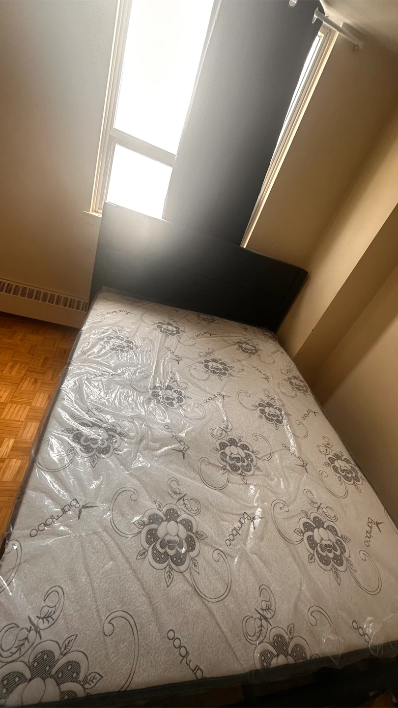 Queen size mattress and frame - photo 3