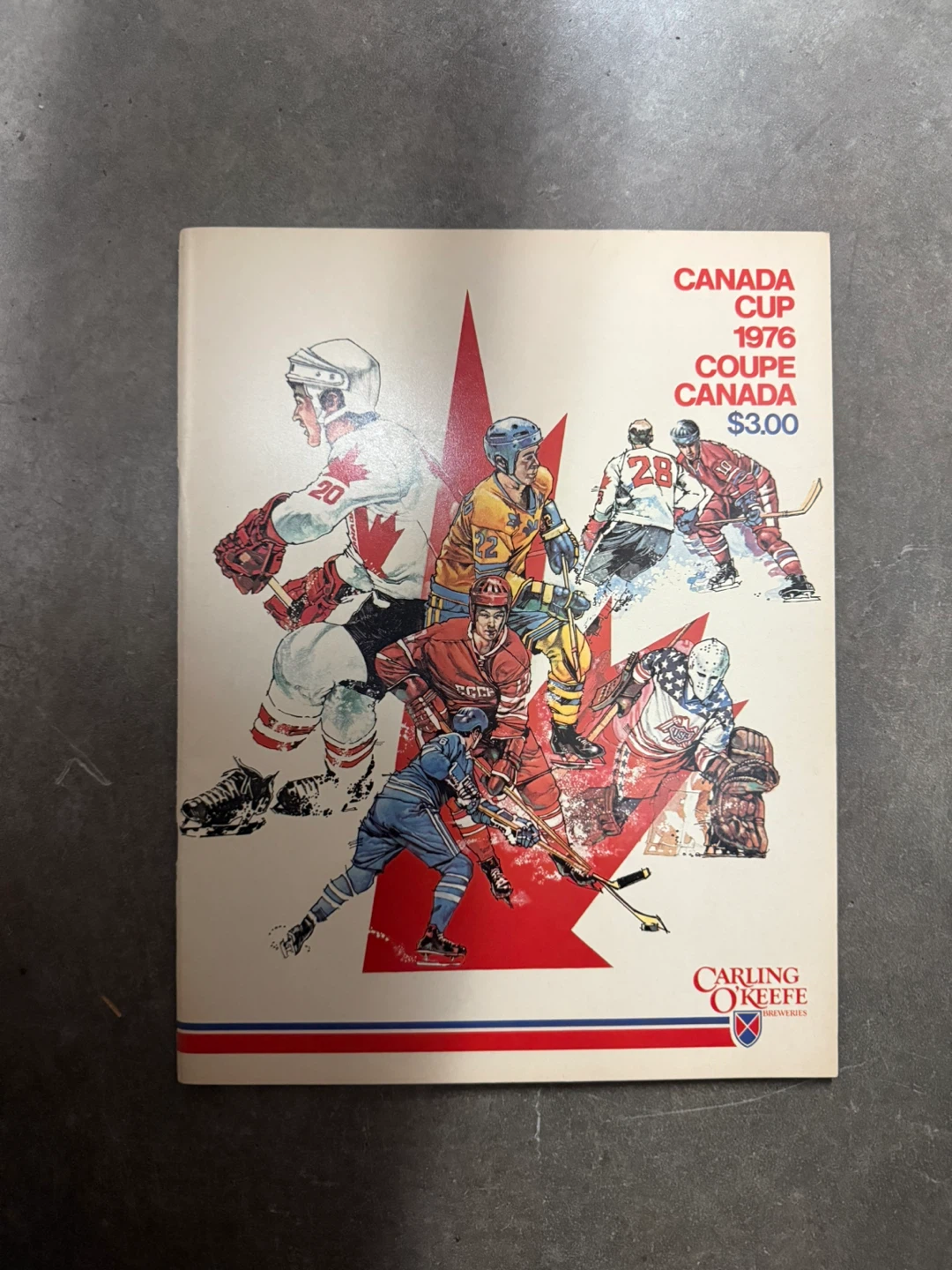 1976 Canada Cup Hockey Tournament Souvenir Magazine Program