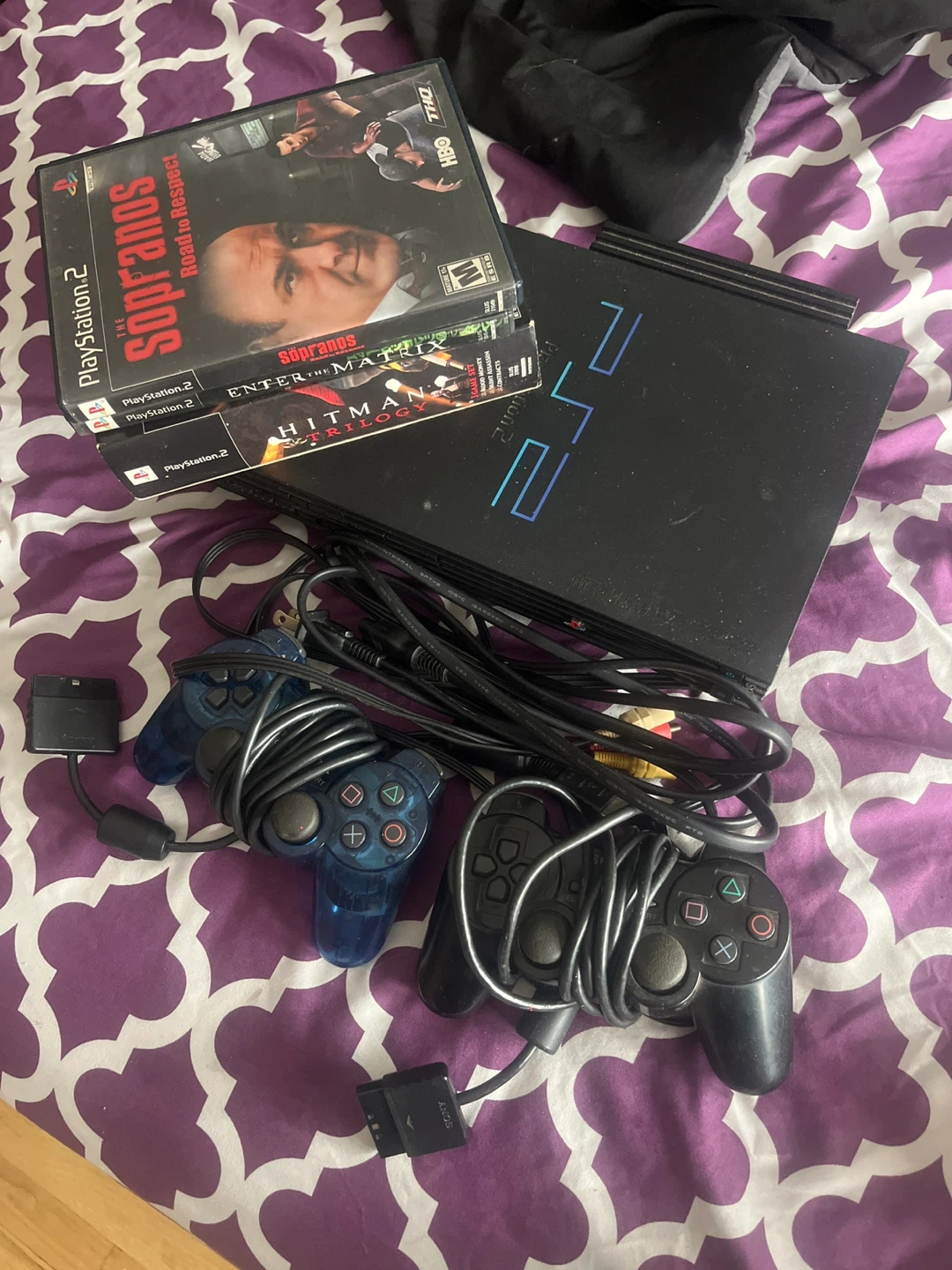 Ps2 w/ games controllers & wires