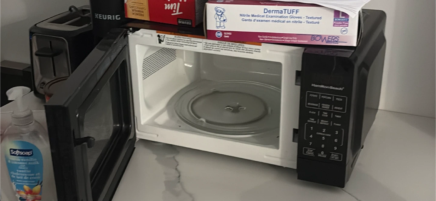 Hamilton Beach Microwave - photo 2