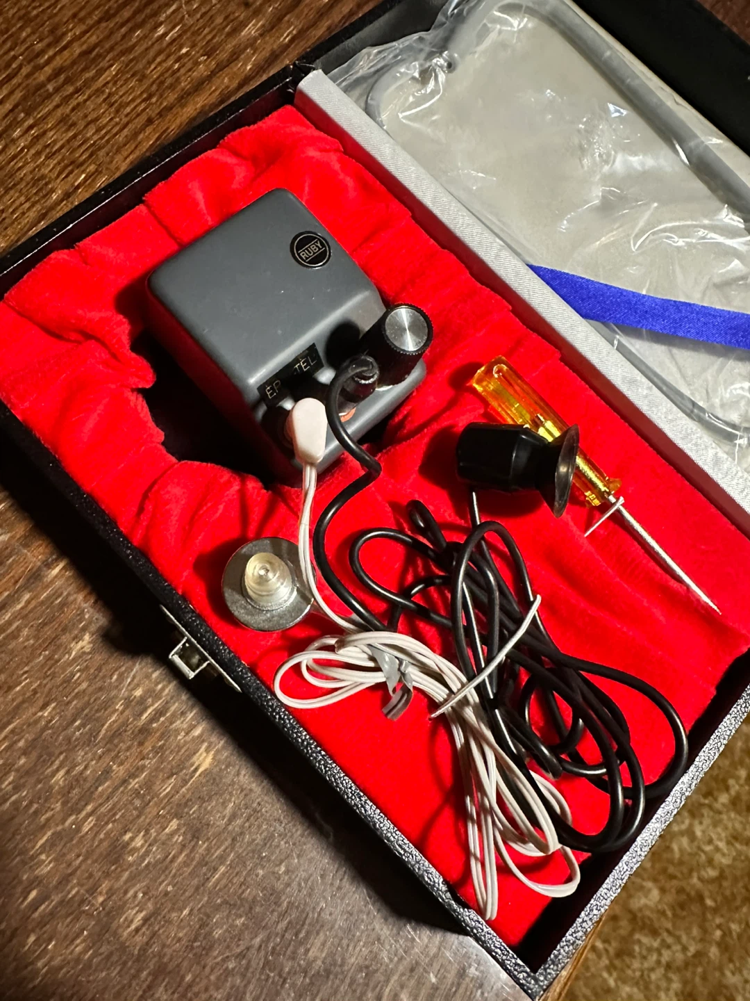 Ruby Electro-Tel Medical Otoscope Kit - photo 2