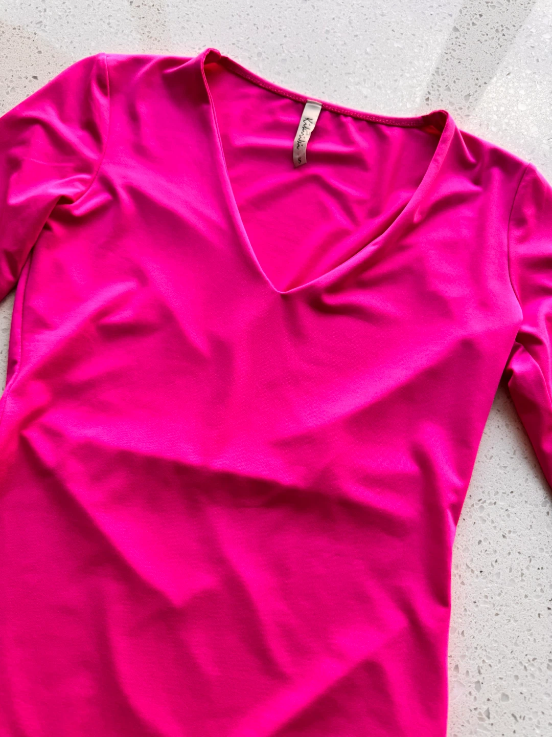 Kikiriki Deep Fuchsia Form-fitting V-Neck Top – XS - photo 5