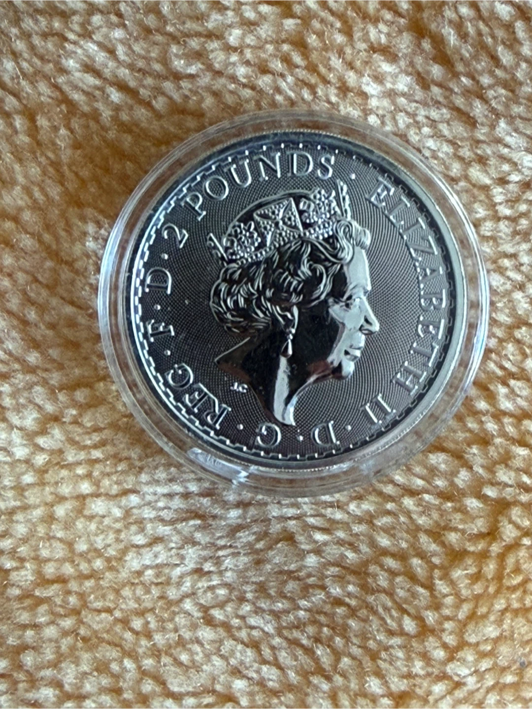 2018 1 oz 999 Fine Silver Britannia Coin - photo 3