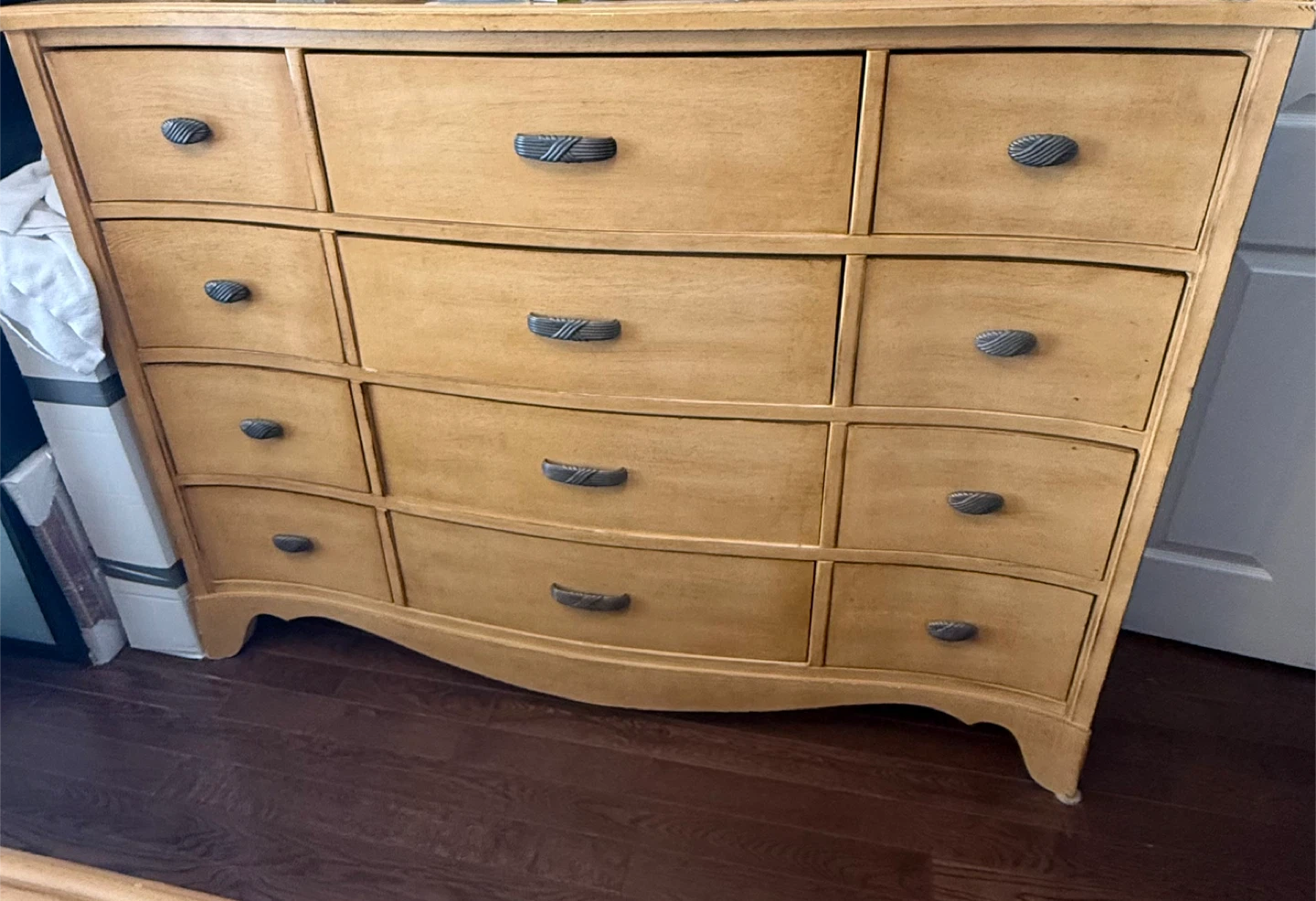 KING SIZE BEDROOM SET -SOLID WOOD