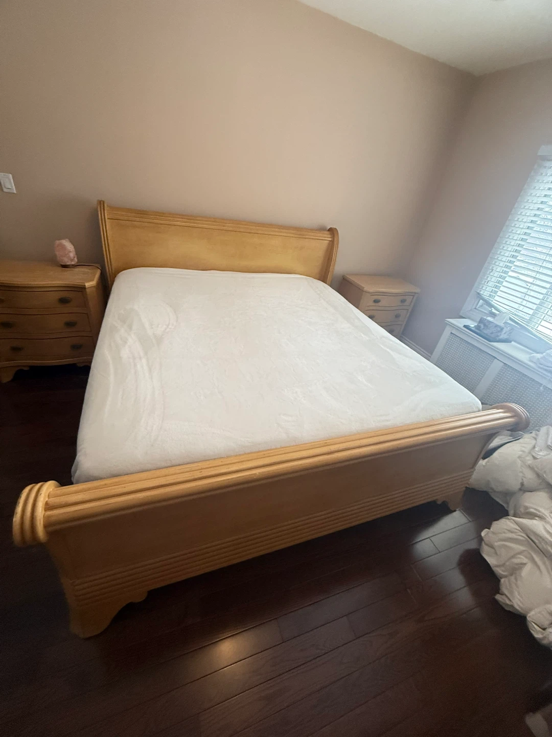 KING SIZE BEDROOM SET -SOLID WOOD - photo 3